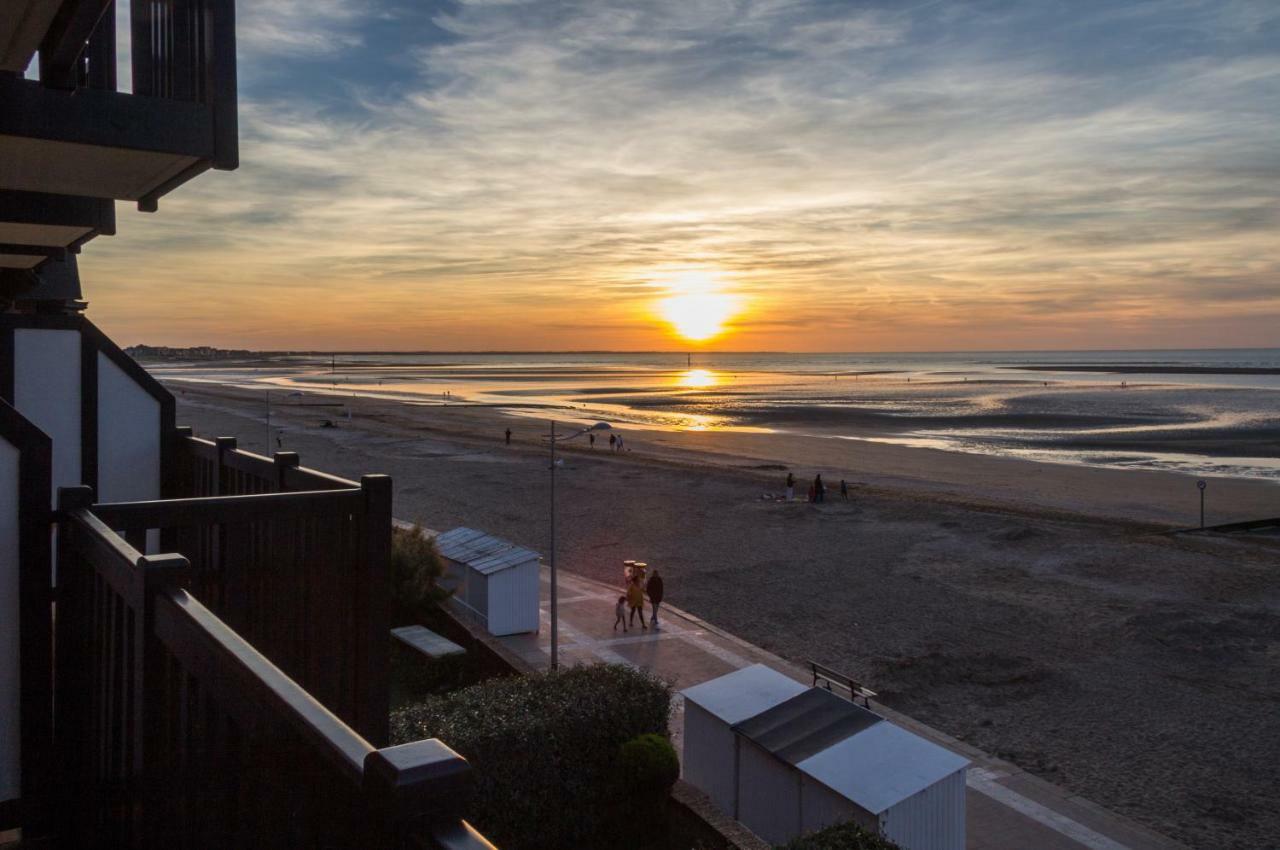 Joli Studio Avec Vue Panoramique Sur La Mer Houlgate Luaran gambar