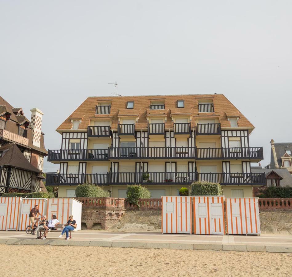 Joli Studio Avec Vue Panoramique Sur La Mer Houlgate Luaran gambar